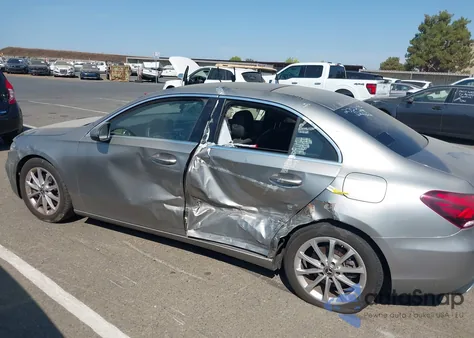 2021 Mercedes-Benz A 220 4Matic из США, поврежденный, VIN W1K3G4FB5MJ270548